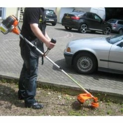 Varan Motors - TT-BC520 Débroussailleuse Thermique 52 Cc 3CV Moteur 2 Temps - Orange -Débroussailleuse Soldes Magasin 138723 3