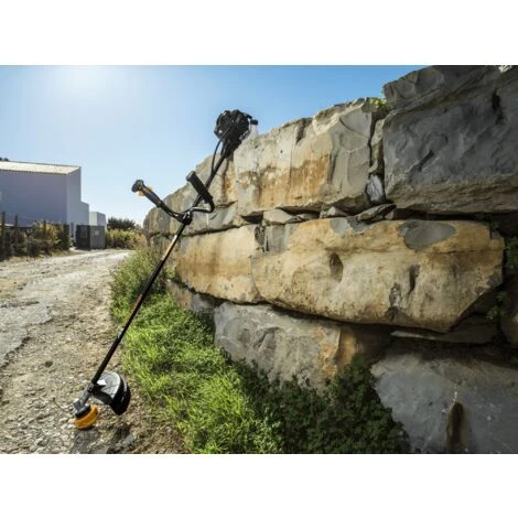 McCULLOCH Débrousailleuse Thermique B33B - 33cm3 / 900W / Carter Combiné Tête Fil + Lame Herbe / Guidon Double (967057401) 5 McCULLOCH Débrousailleuse Thermique B33B - 33cm3 / 900W / Carter Combiné Tête Fil + Lame Herbe / Guidon Double (967057401) – Image 3